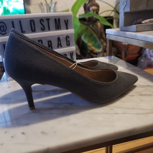 🆕 Faux Suede Pump Heel US 6 NWT ON - Picture 8 of 10